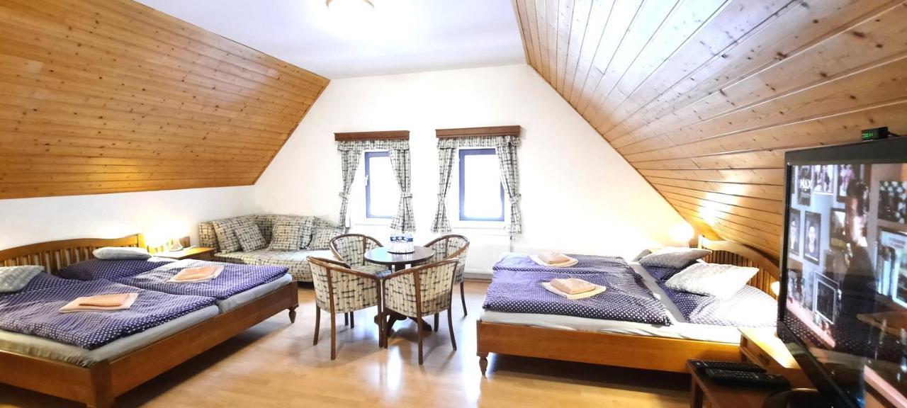 Hotel Perla Jizery Josefŭv Dŭl Kültér fotó