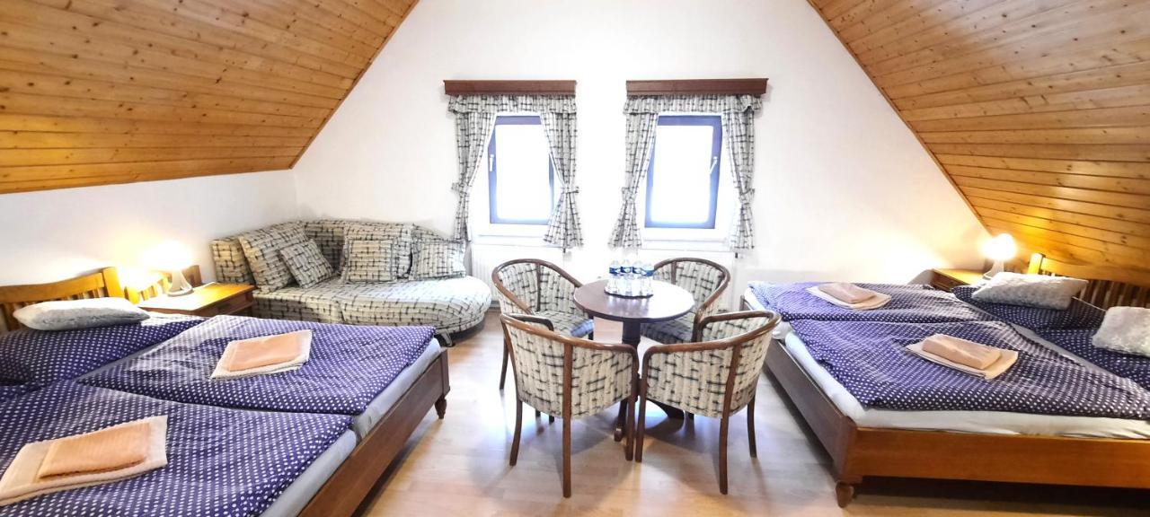 Hotel Perla Jizery Josefŭv Dŭl Kültér fotó