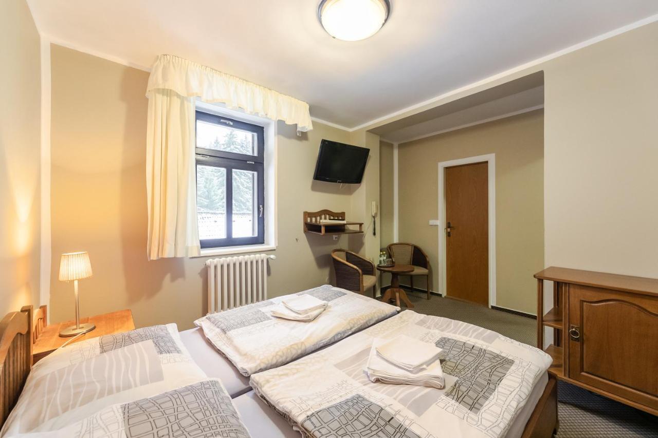Hotel Perla Jizery Josefŭv Dŭl Kültér fotó