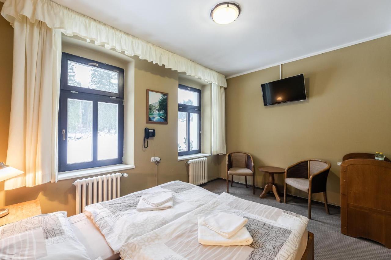 Hotel Perla Jizery Josefŭv Dŭl Kültér fotó