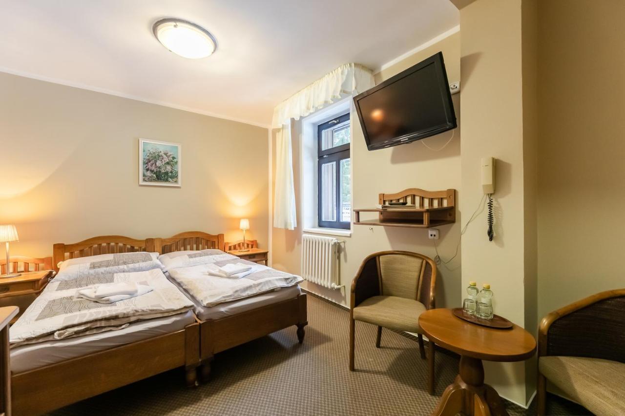 Hotel Perla Jizery Josefŭv Dŭl Kültér fotó