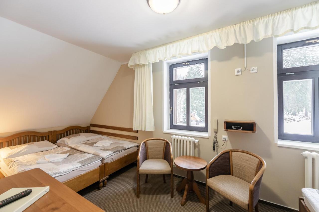 Hotel Perla Jizery Josefŭv Dŭl Kültér fotó