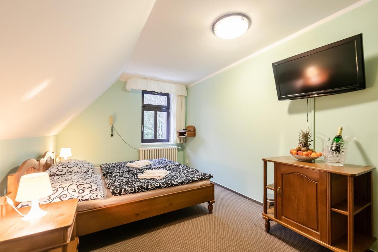 Hotel Perla Jizery Josefŭv Dŭl Kültér fotó