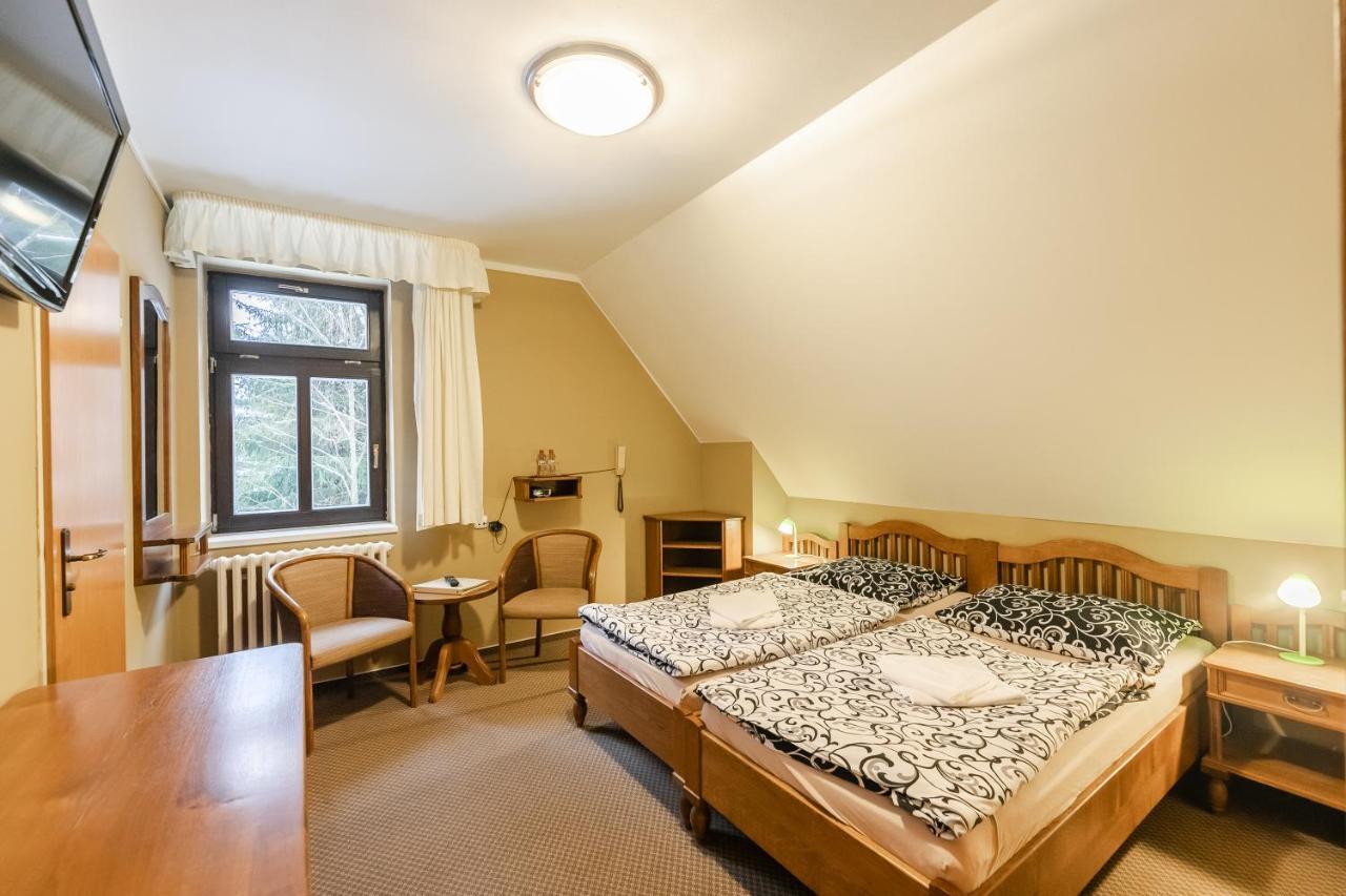 Hotel Perla Jizery Josefŭv Dŭl Kültér fotó