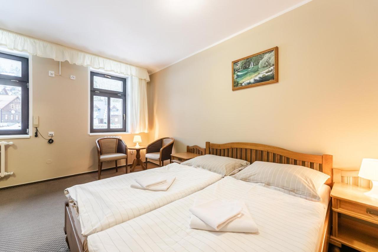 Hotel Perla Jizery Josefŭv Dŭl Kültér fotó