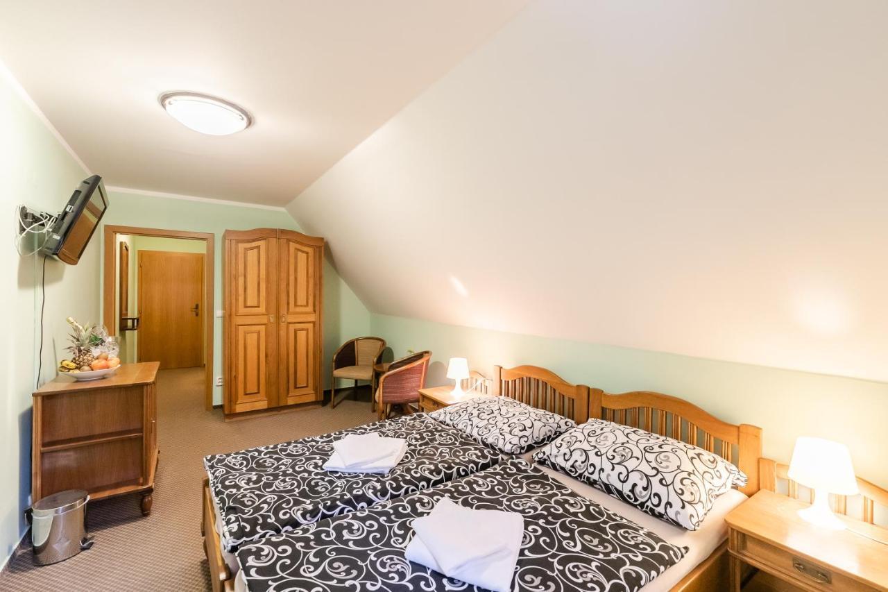 Hotel Perla Jizery Josefŭv Dŭl Kültér fotó
